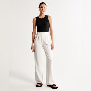 A&F Sloane Tailored Premium Crepe Pant